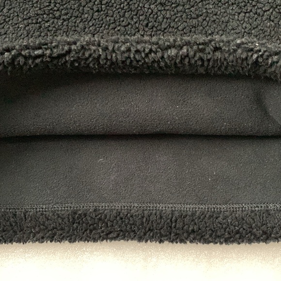 NEW no tag Uniqlo Skirt XS size. Super warm, perfect for cold seasons. - Picture 4 of 8